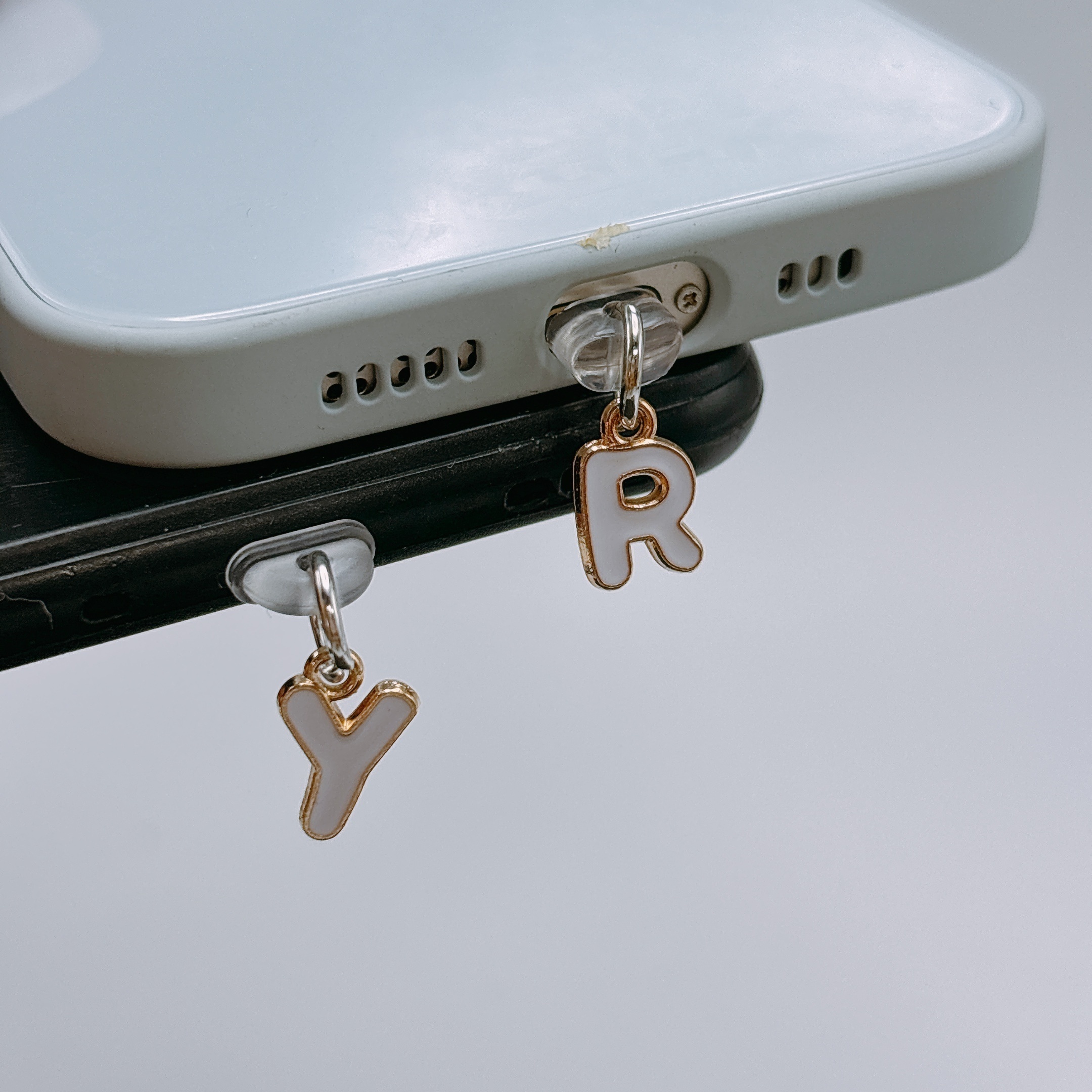 English Letters A-M Phone Dust - Phone Accessories Background 리뷰 및 가격